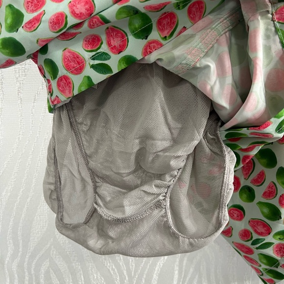 New Men Surf Cuz Swim Trunks Size Small - Picture 4 of 6